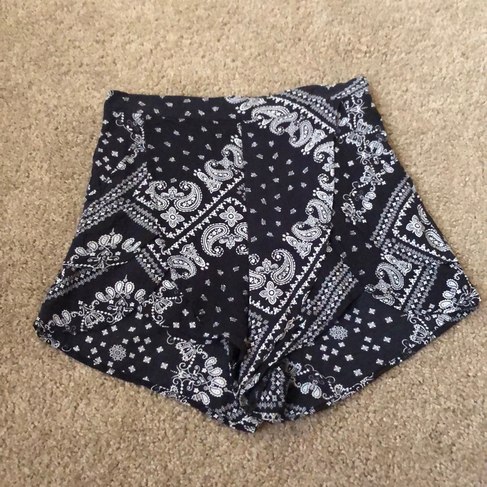 LF size 6 shorts